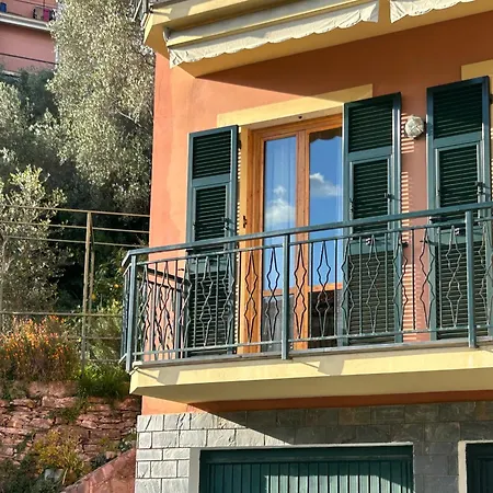 Appartamento Residenza Giardino E Mare A Ciavai Chiavari